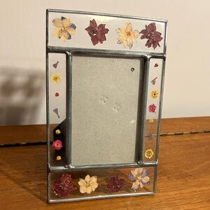 Vintage Pressed Flower Glass  Picture Frame Holds 3.5x5 in Photo